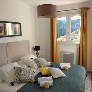 Entre mer et montagnes gîte d'étape la maison Barnoin et gîtes individuels Bouyon
